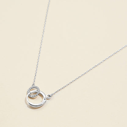 18K Gold Dipped Interlocking Circle Pendant Necklace