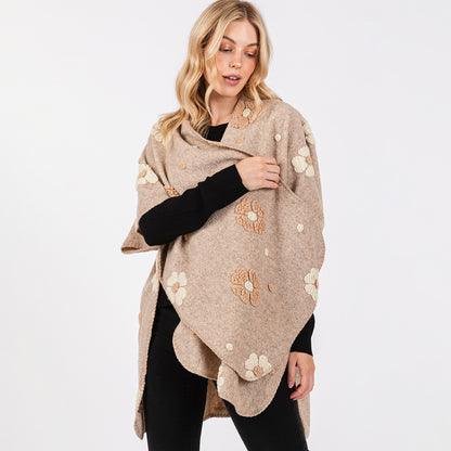 Fleece Flower Detailed Kimono Poncho