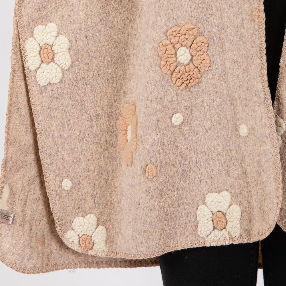 Fleece Flower Detailed Kimono Poncho