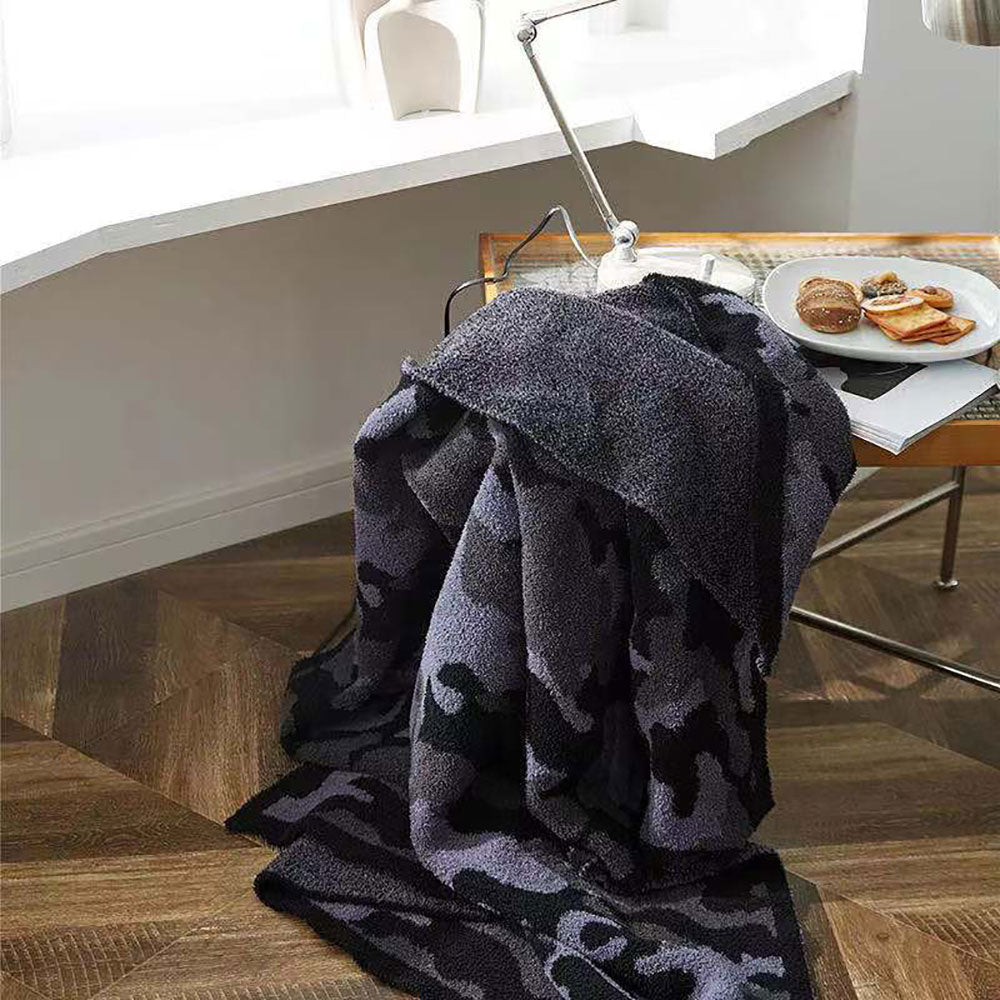 Camouflage Patterned Cozy Throw Blanket