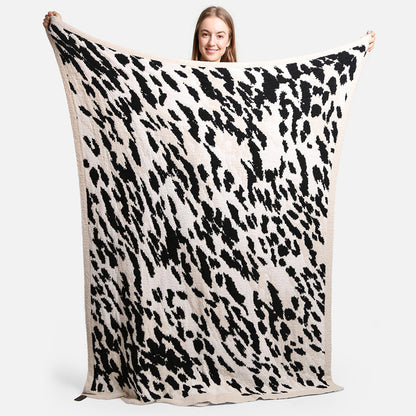 Cheetah Patterned Reversible Cozy Throw Blanket