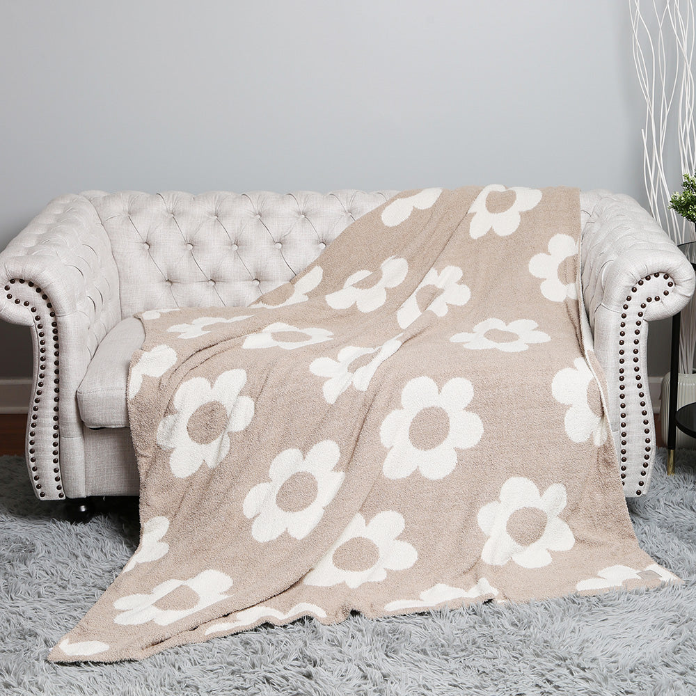 Retro Daisies Reversible Cozy Throw Blanket