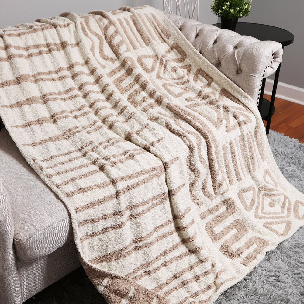 Aztec Patterned Reversible Cozy Throw Blanket