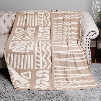 Aztec Patterned Reversible Cozy Throw Blanket